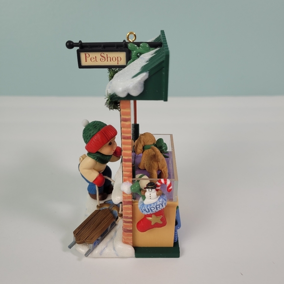 Hallmark Keepsake Pet Shop Ornament Christmas Windows KOC Club 2005 3rd #3 VTG - Picture 3 of 11